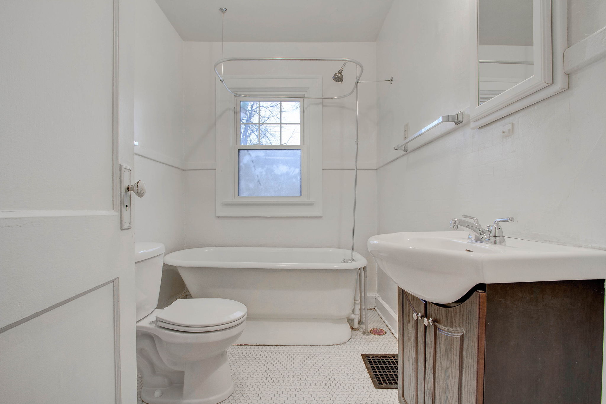 4069 Broadway St, Indianapolis, IN 46205, USA Photo 27