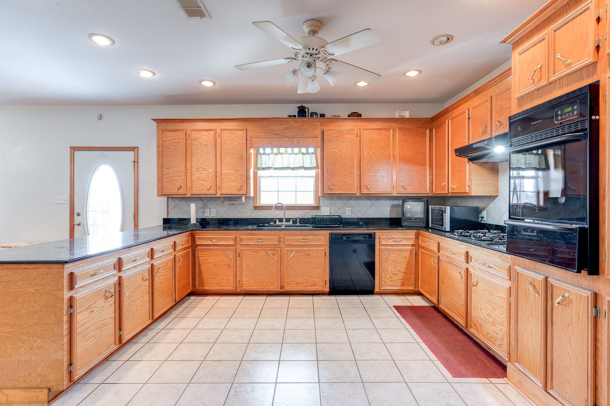 2 (10 of 20) Kitchen