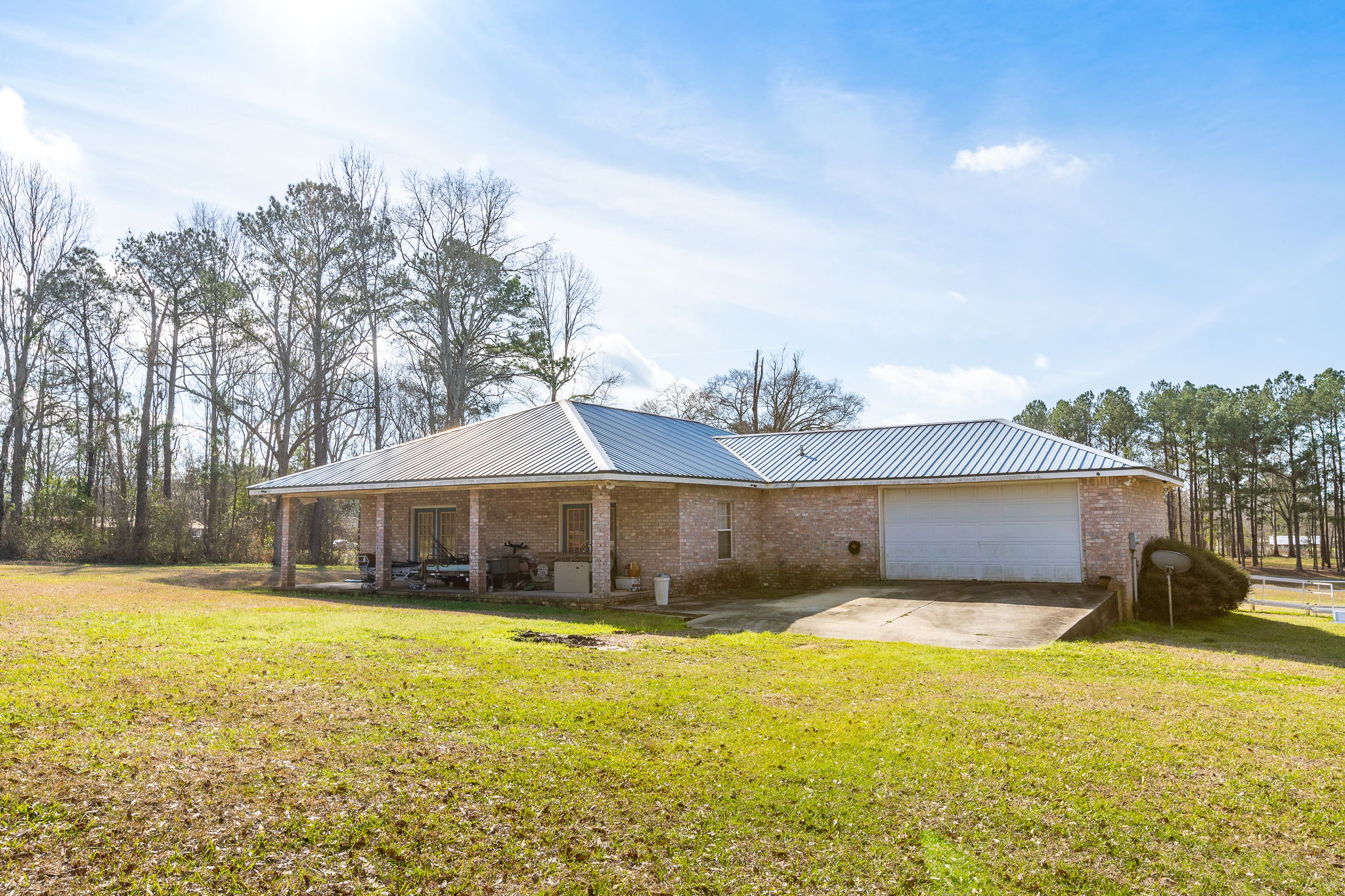 3  Exterior (2 of 5)