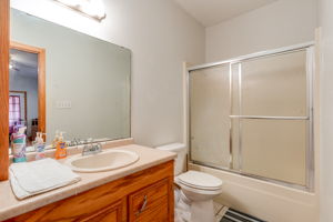 2 (18 of 20) Bathroom 2