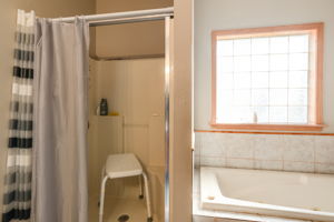 2 (15 of 20) Master Bathroom