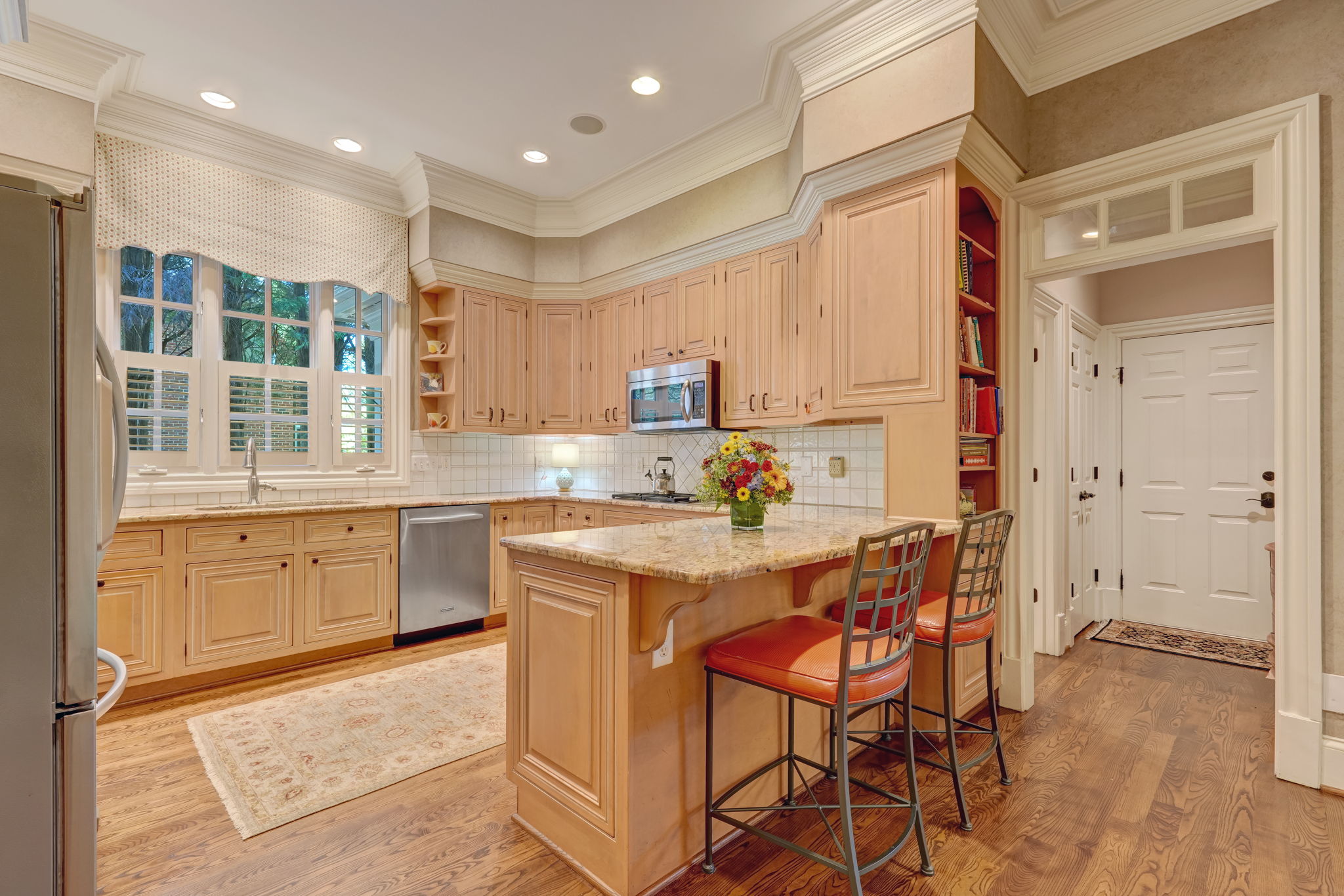 Kitchen/Breakfast Bar