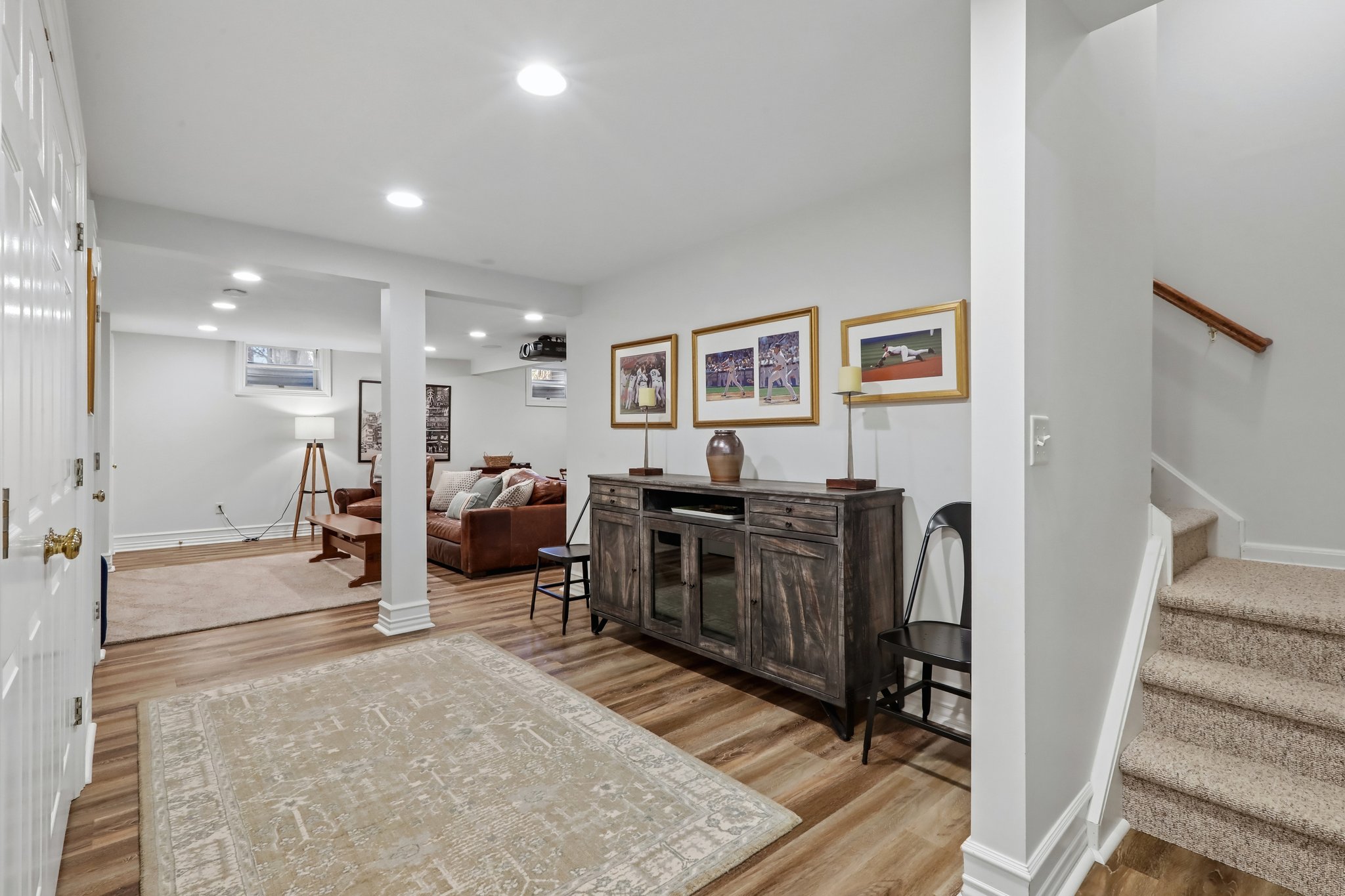 Drury Ln-S2204-068.jpg