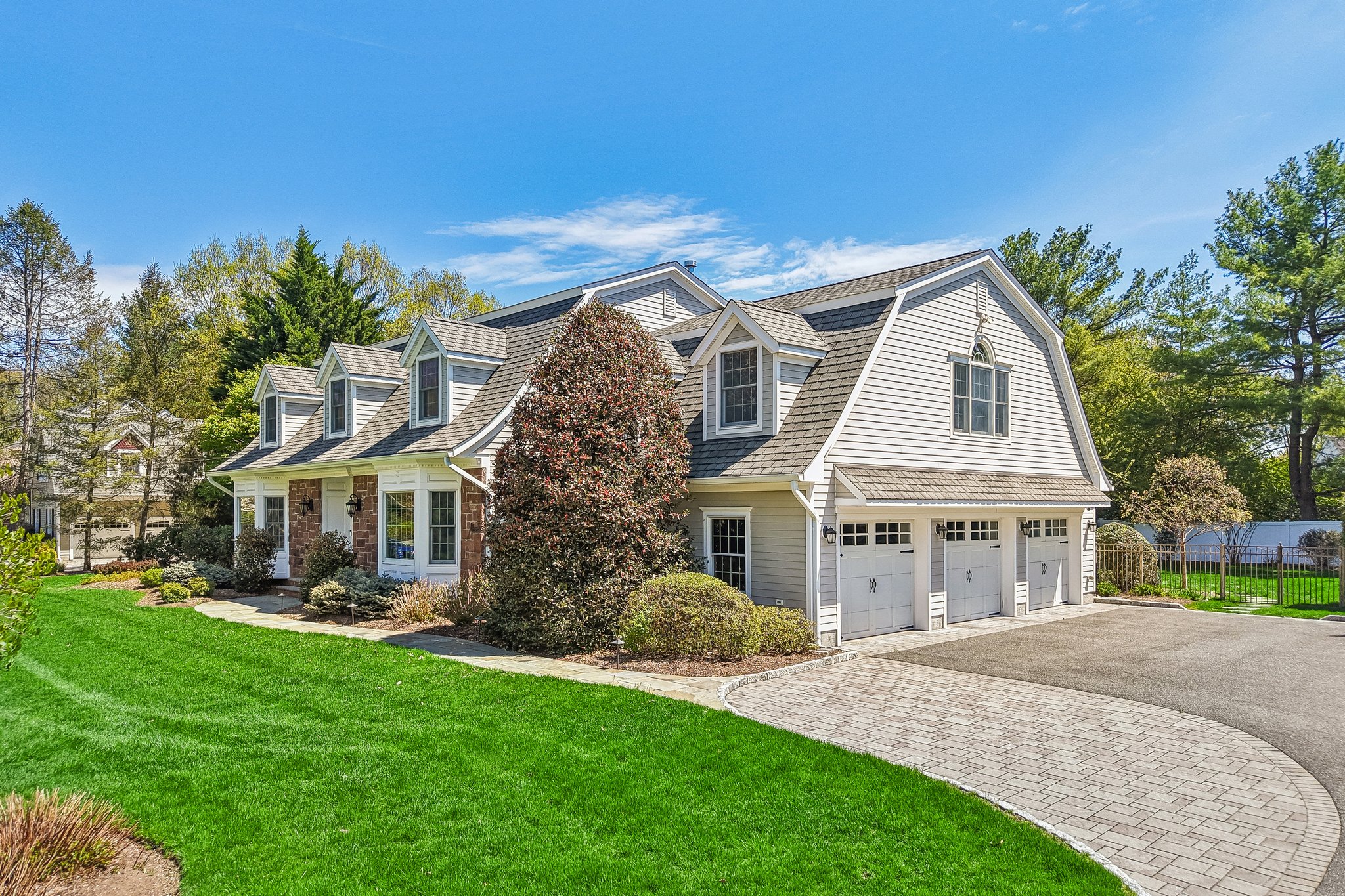 Drury Ln-S2204-095.jpg