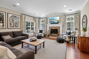 Drury Ln-S2204-016.jpg