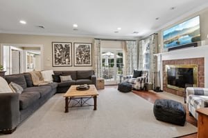 Drury Ln-S2204-017.jpg