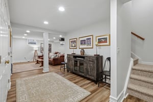 Drury Ln-S2204-068.jpg