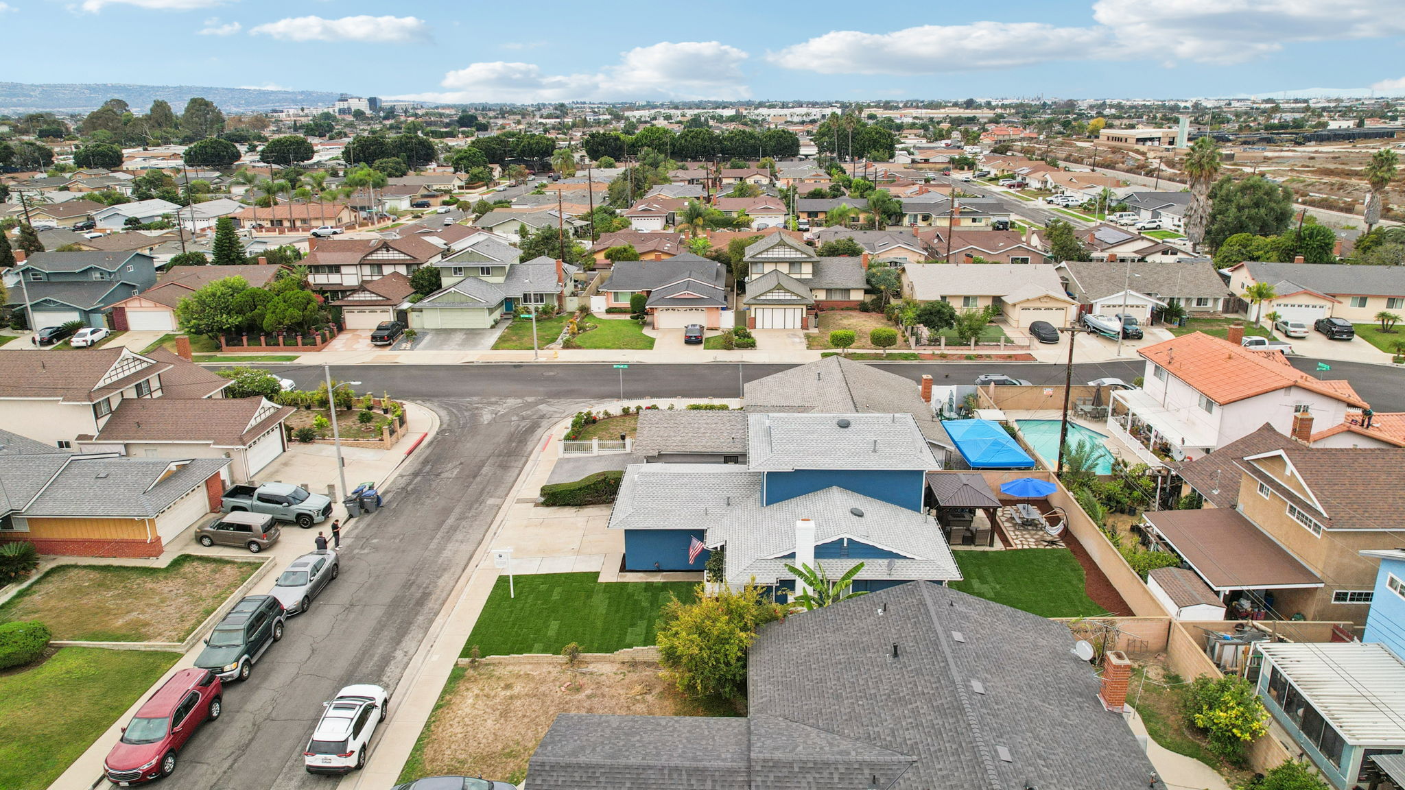 E 211th St-S0611-027