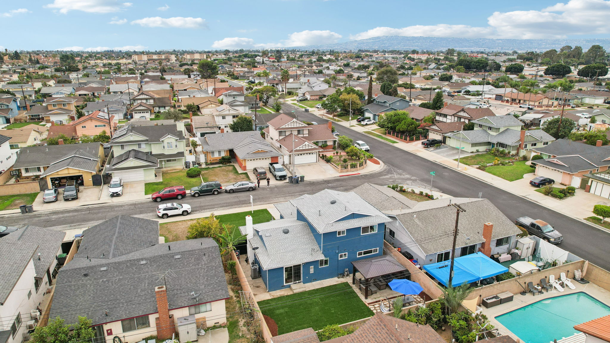 E 211th St-S0611-031