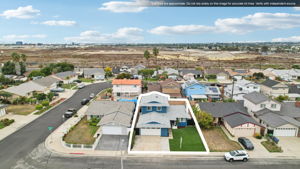 E 211th St-S0611-024