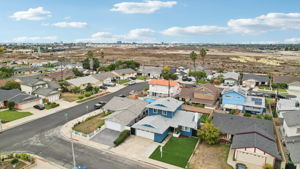 E 211th St-S0611-025