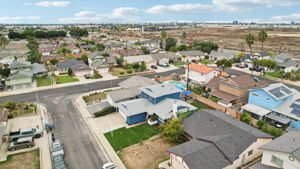 E 211th St-S0611-026