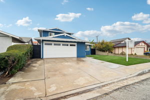 E 211th St-S0611-003r