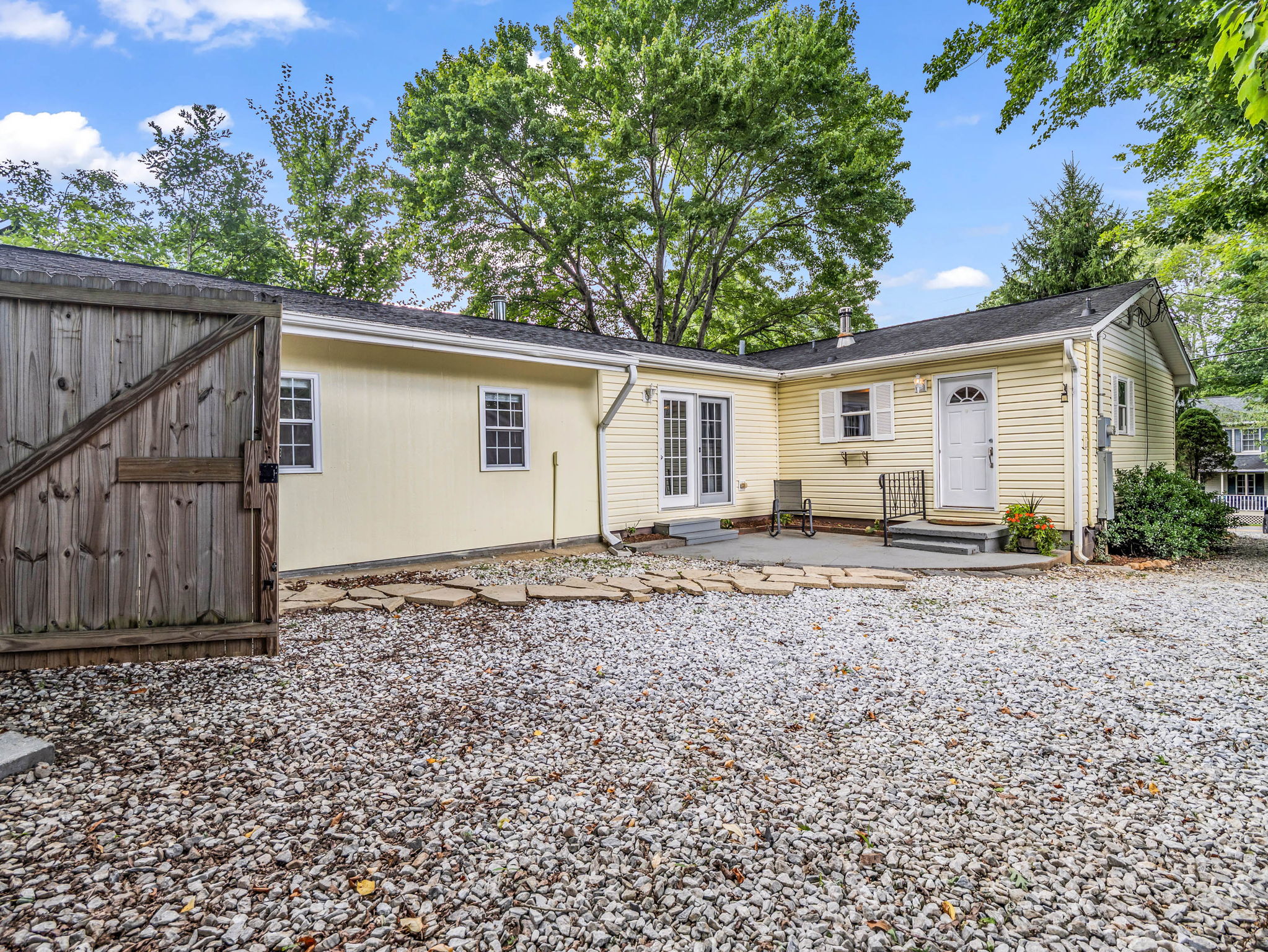407-Hiawassee-Ave-Black-Mountain-NC-23