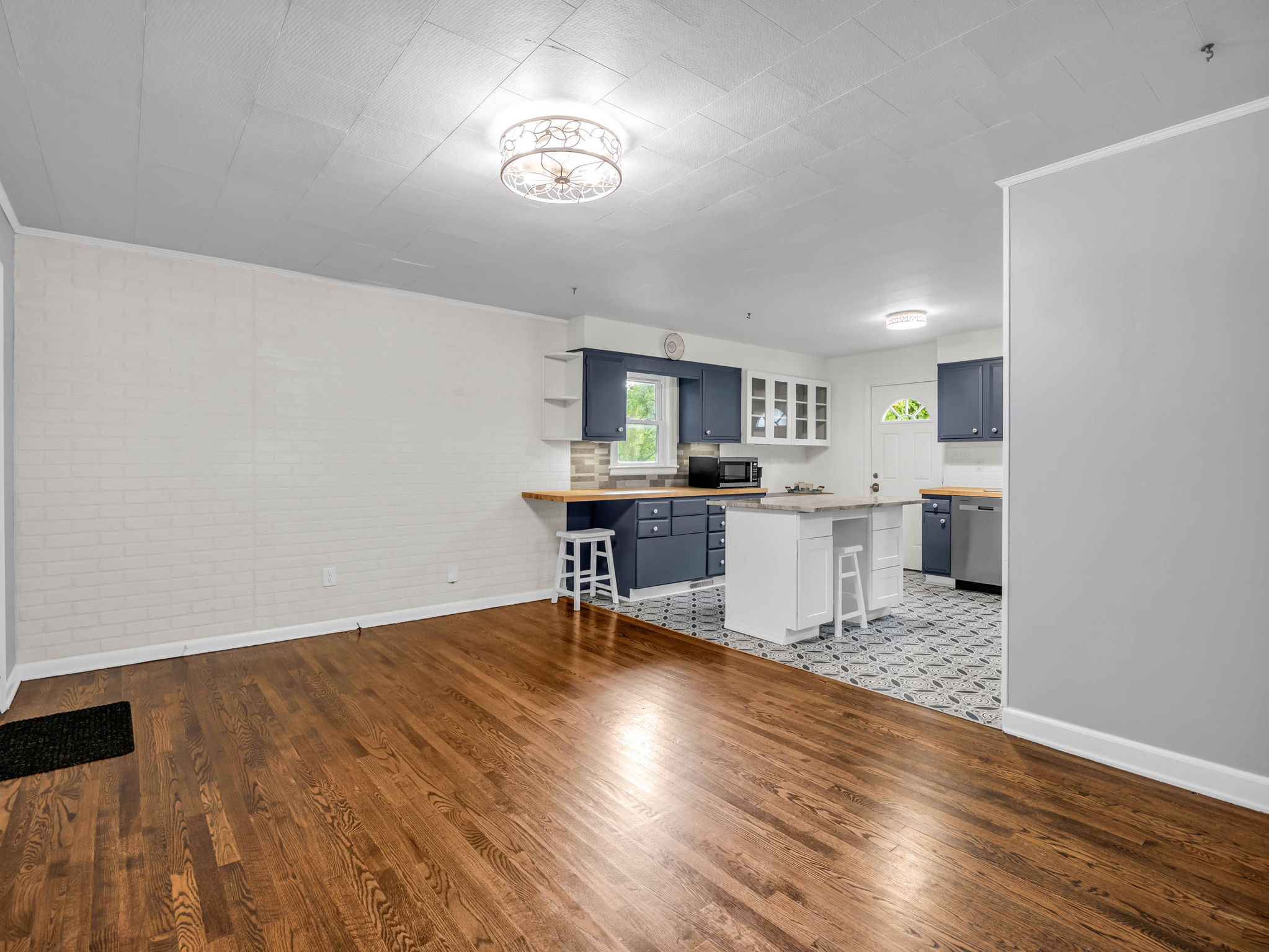 407-Hiawassee-Ave-Black-Mountain-NC-08