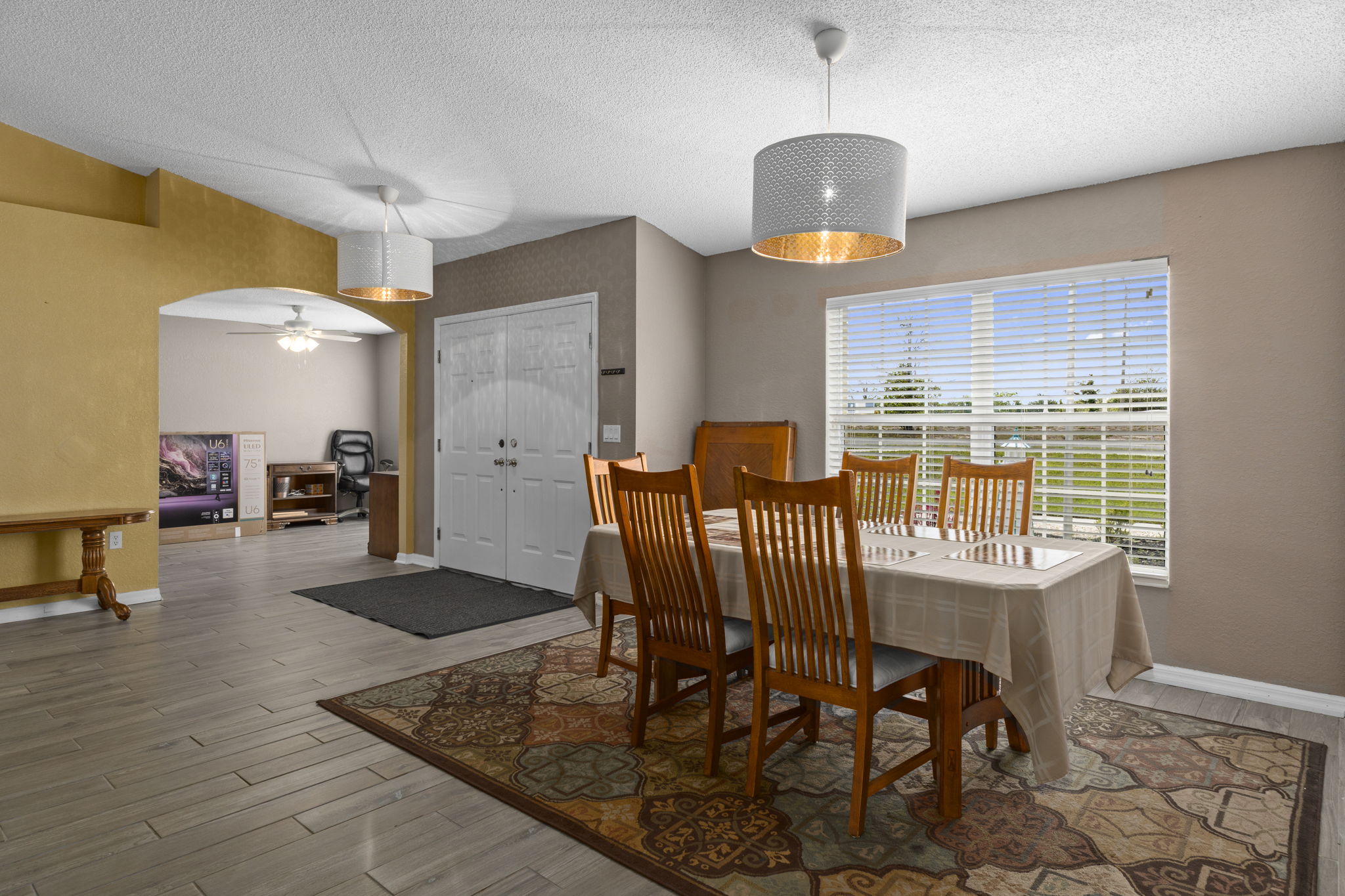  Photo 12