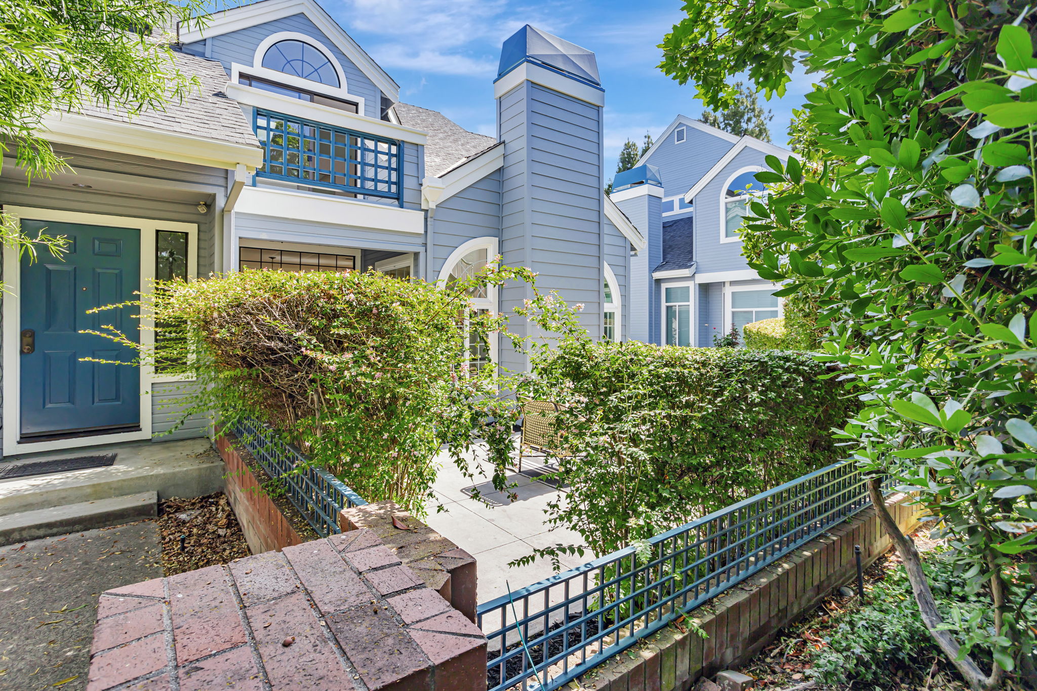 010_407 Mountain Laurel Ct