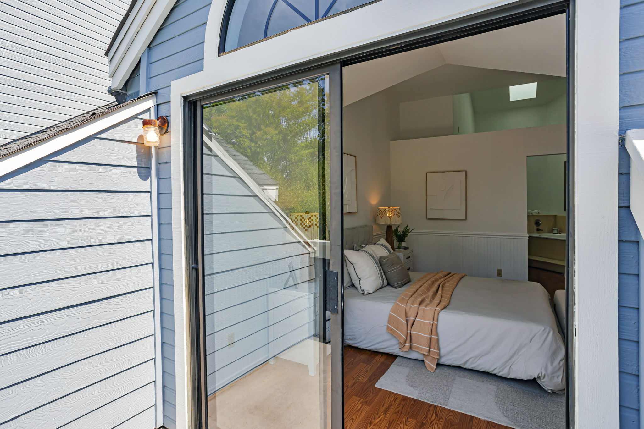 044_407 Mountain Laurel Ct