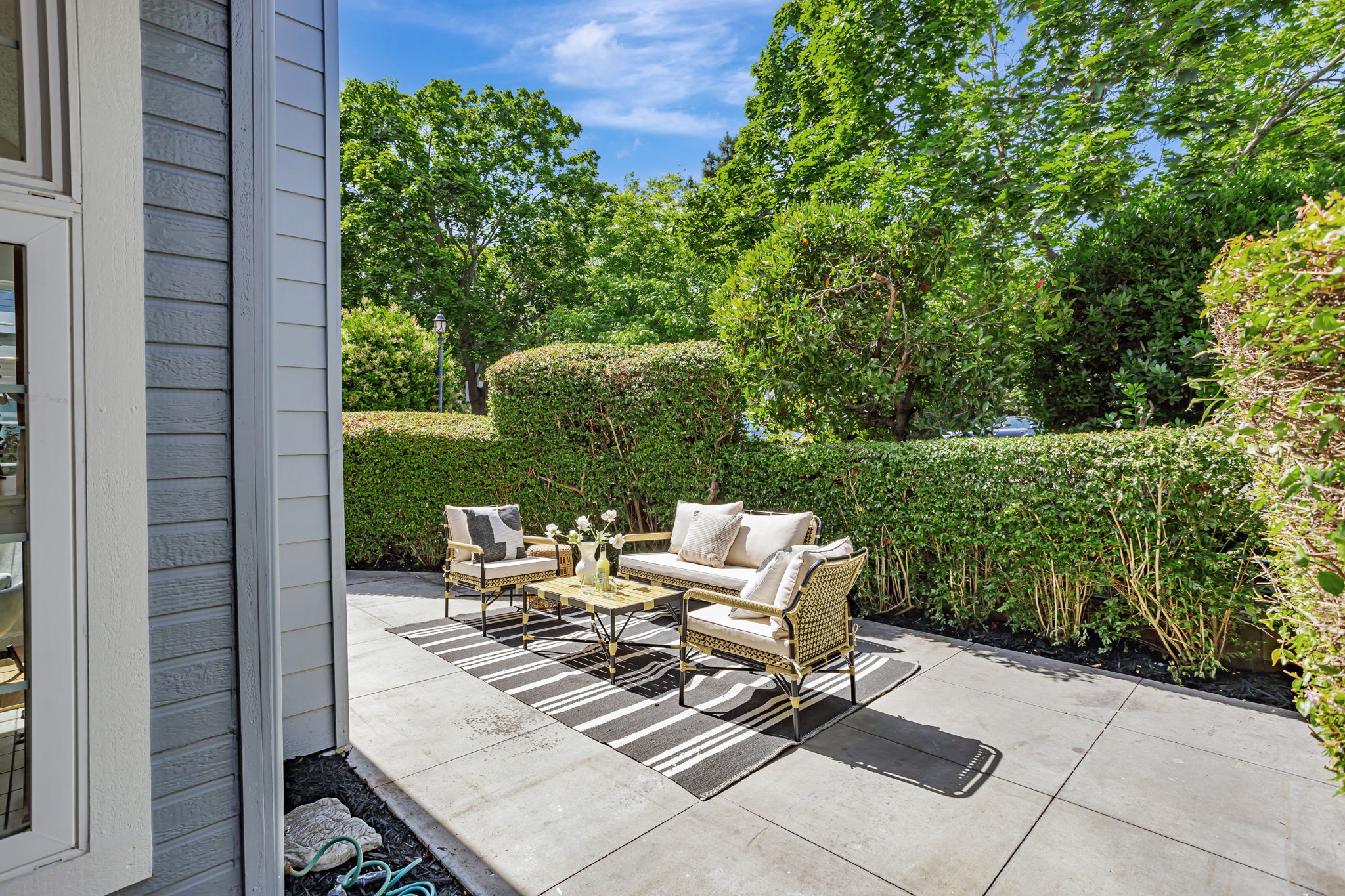 052_407 Mountain Laurel Ct