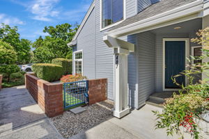 011_407 Mountain Laurel Ct