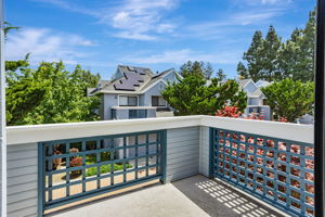 048_407 Mountain Laurel Ct