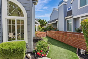 055_407 Mountain Laurel Ct