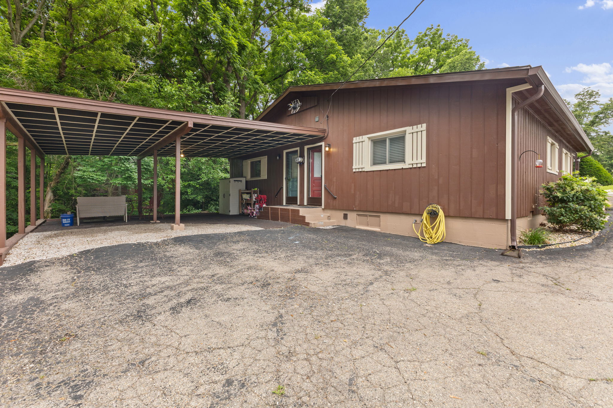 Photo 35