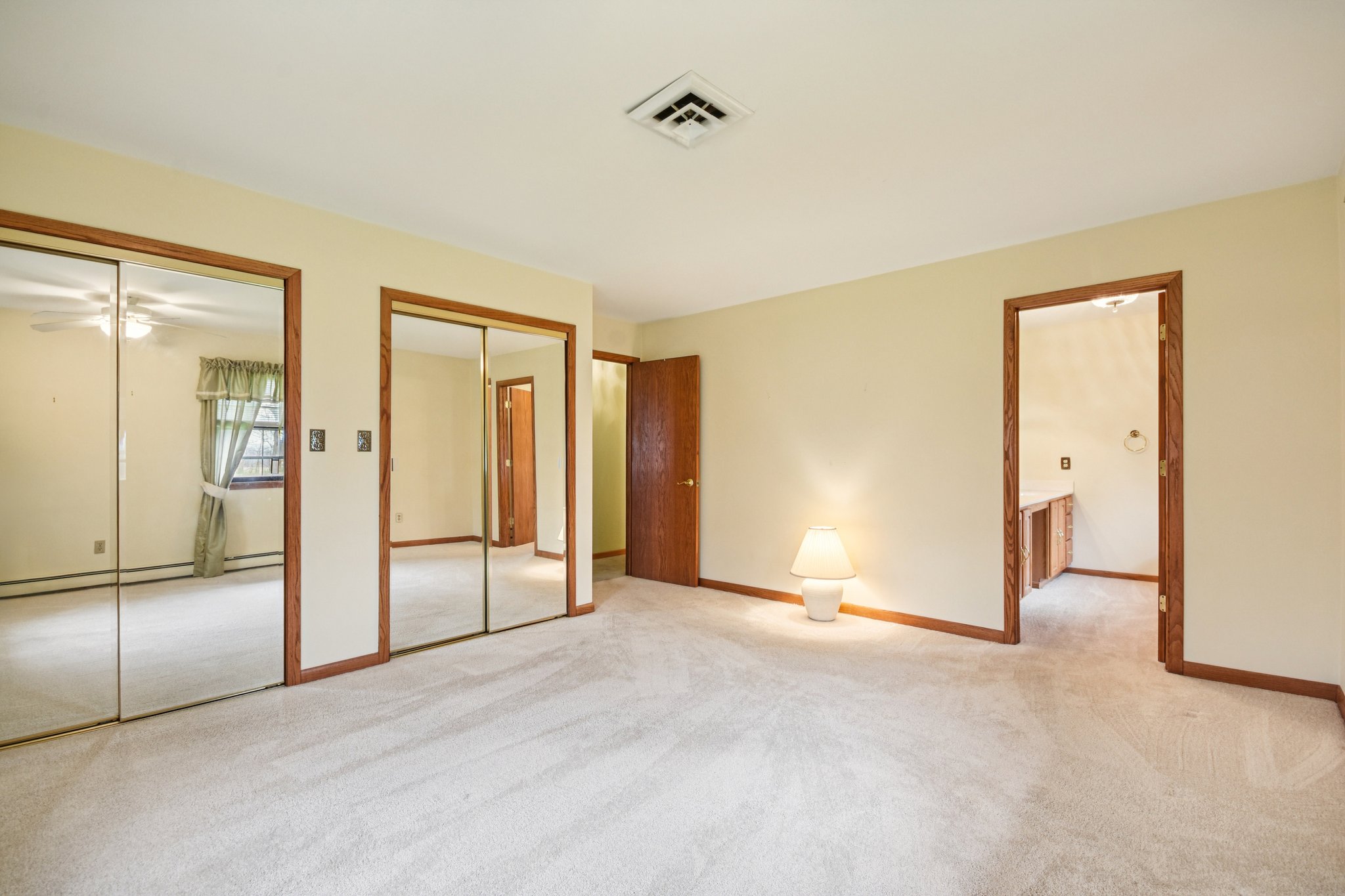 Ottawa St-S0104-022.jpg