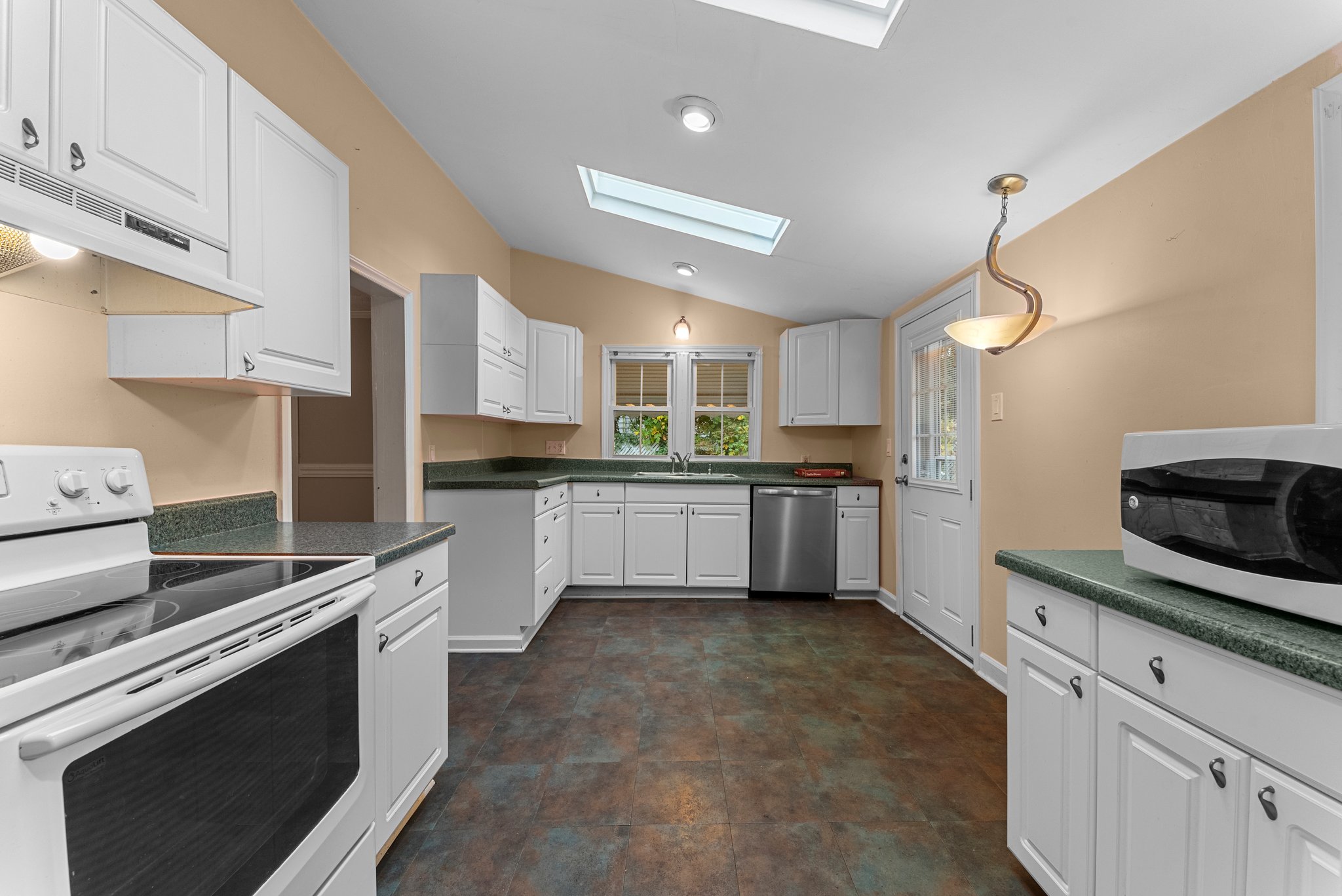 407 Poplar St, Graham, NC 27253, USA Photo 14