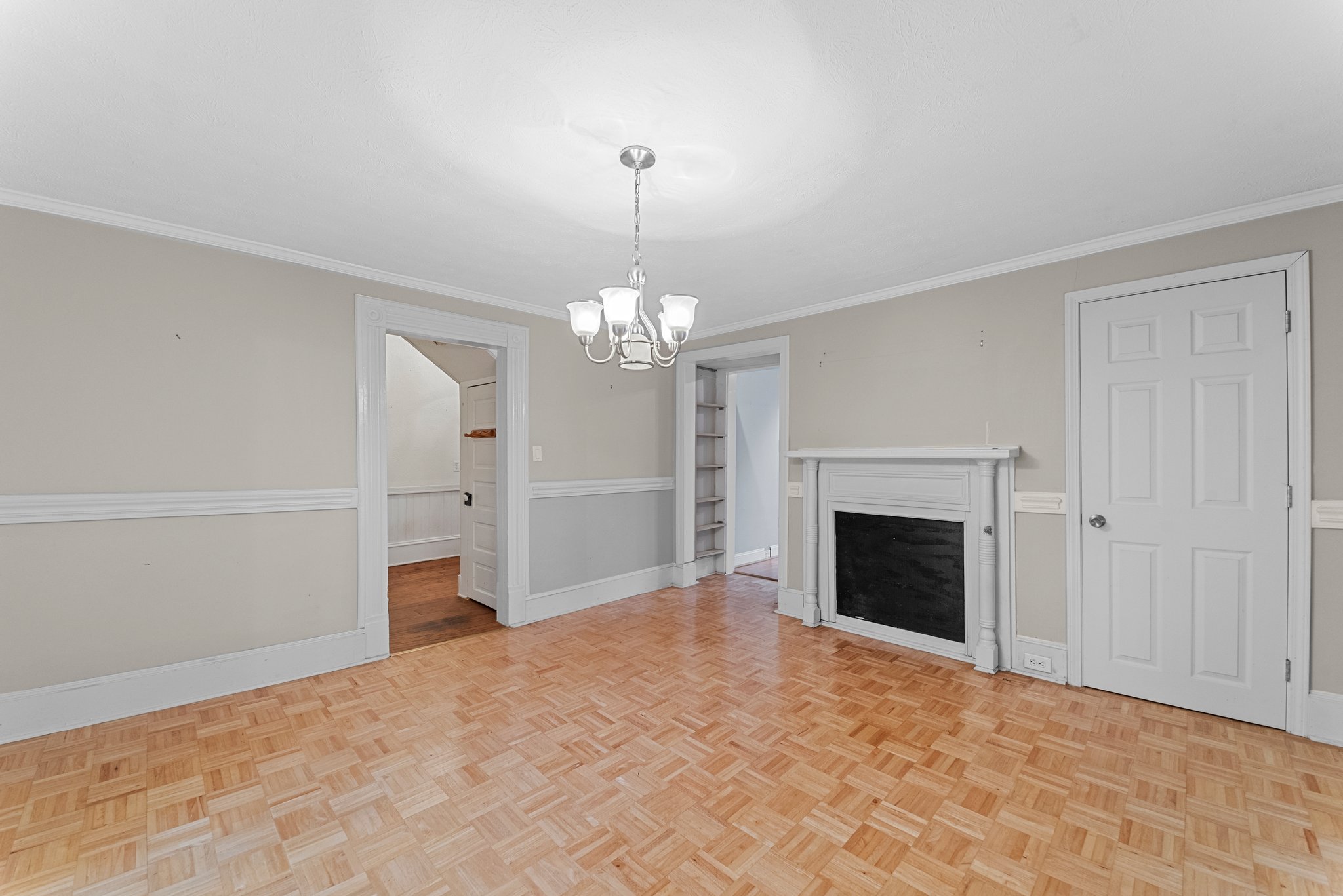 407 Poplar St, Graham, NC 27253, USA Photo 8