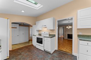 407 Poplar St, Graham, NC 27253, USA Photo 12