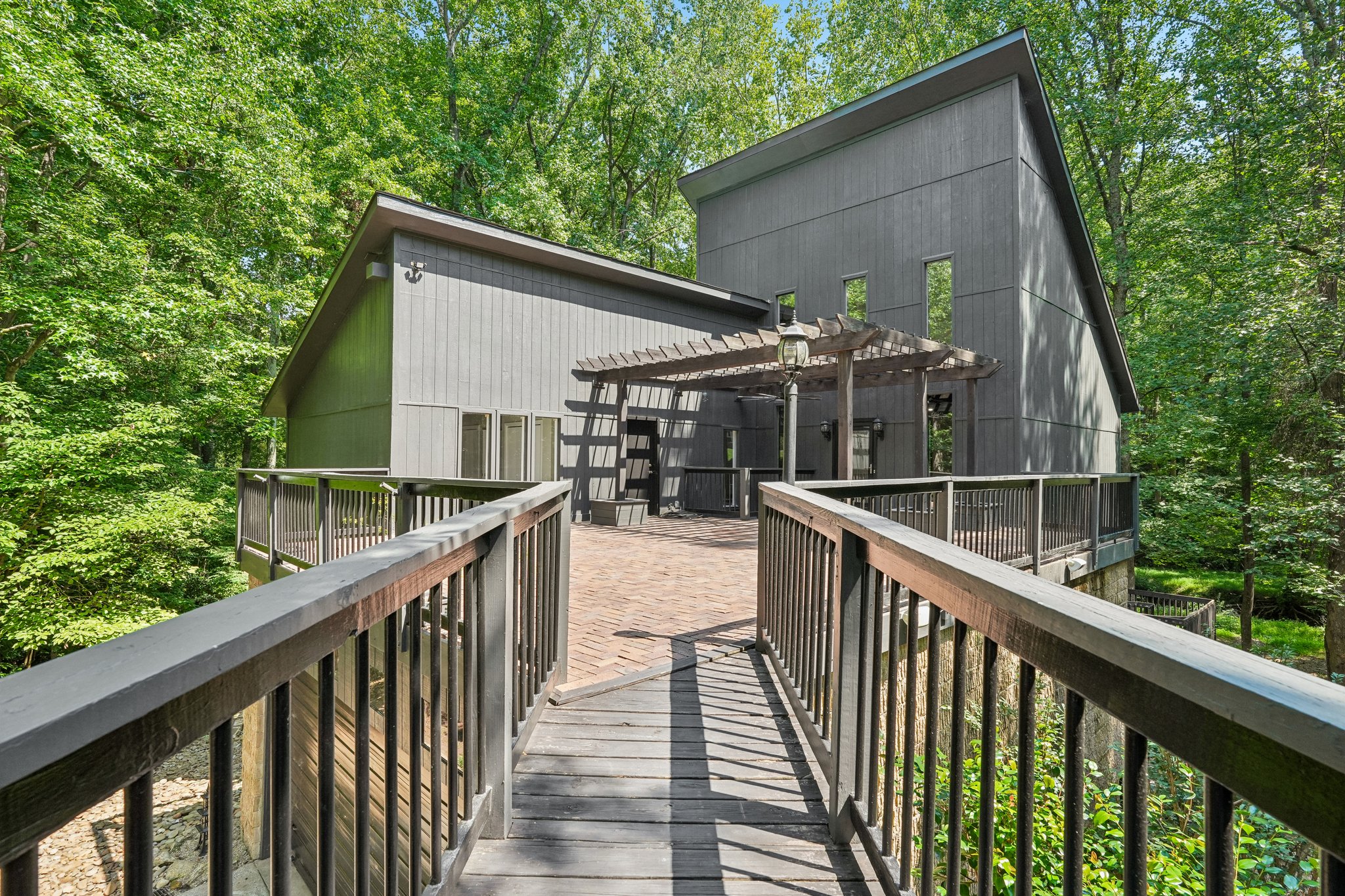 Robinwood Dr-S2907-007.jpg