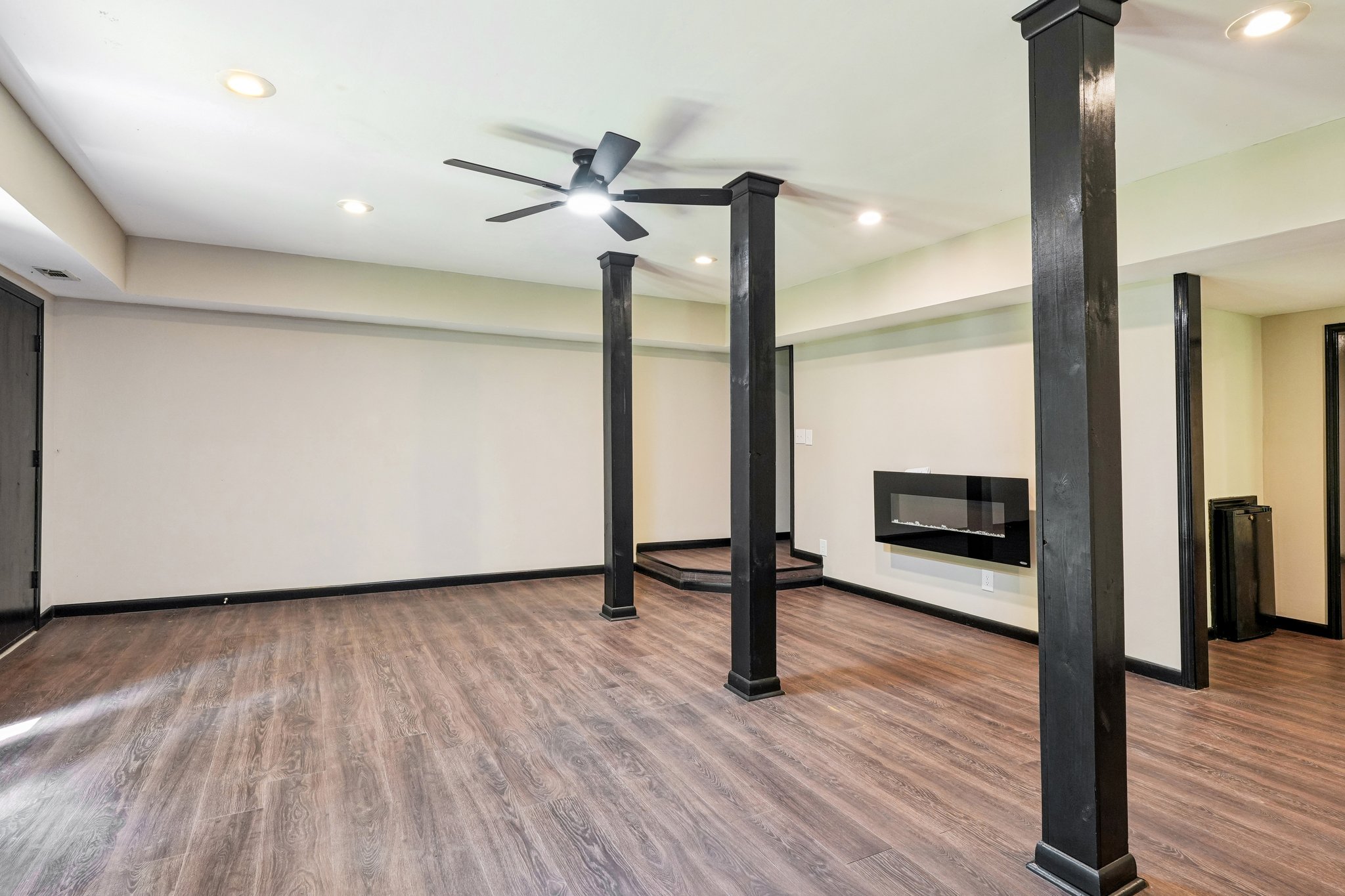 Robinwood Dr-S2907-016.jpg
