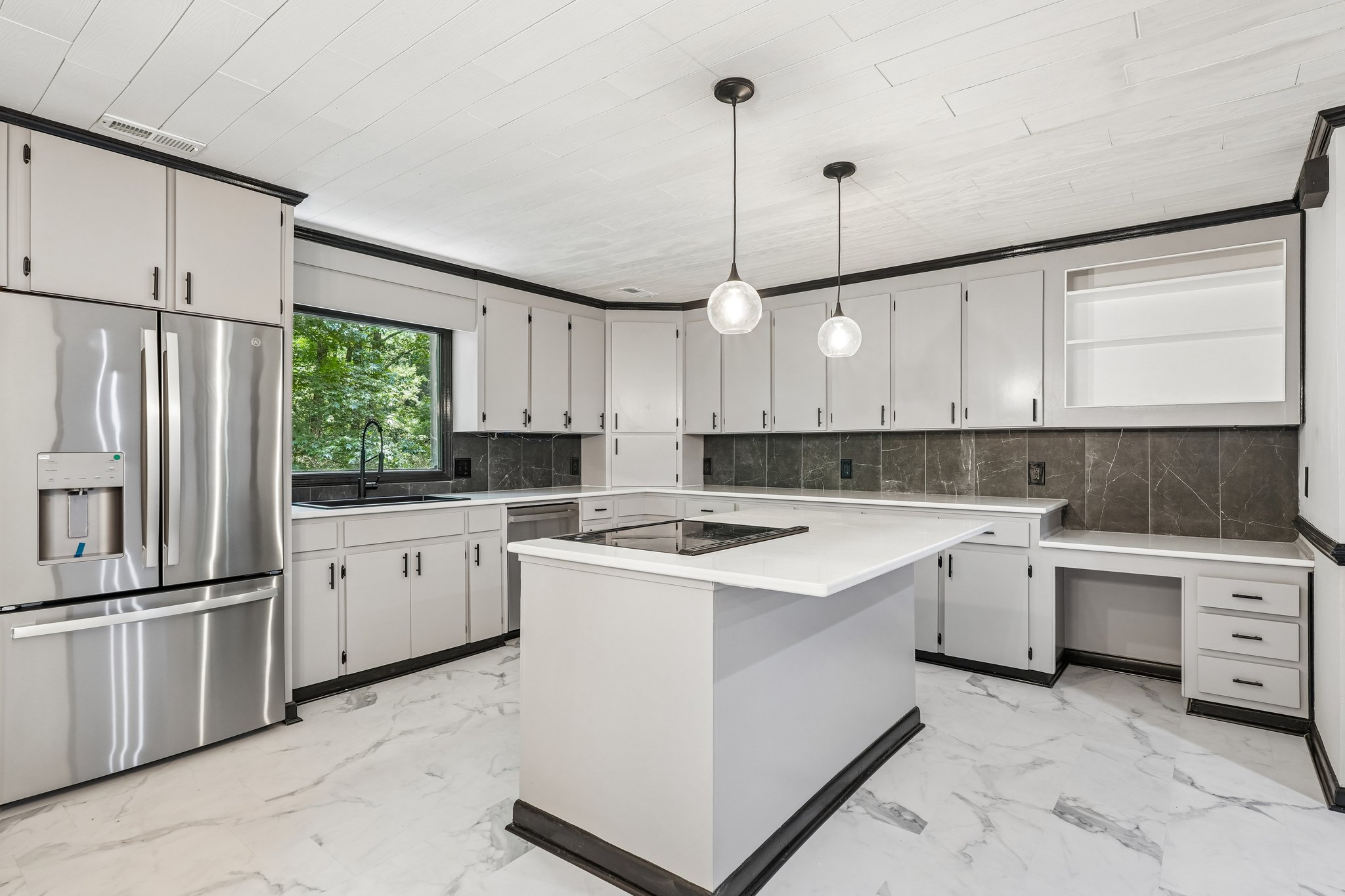 Robinwood Dr-S2907-024.jpg