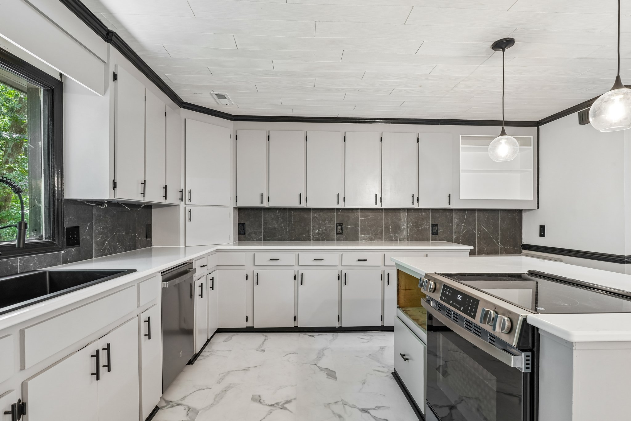 Robinwood Dr-S2907-026.jpg