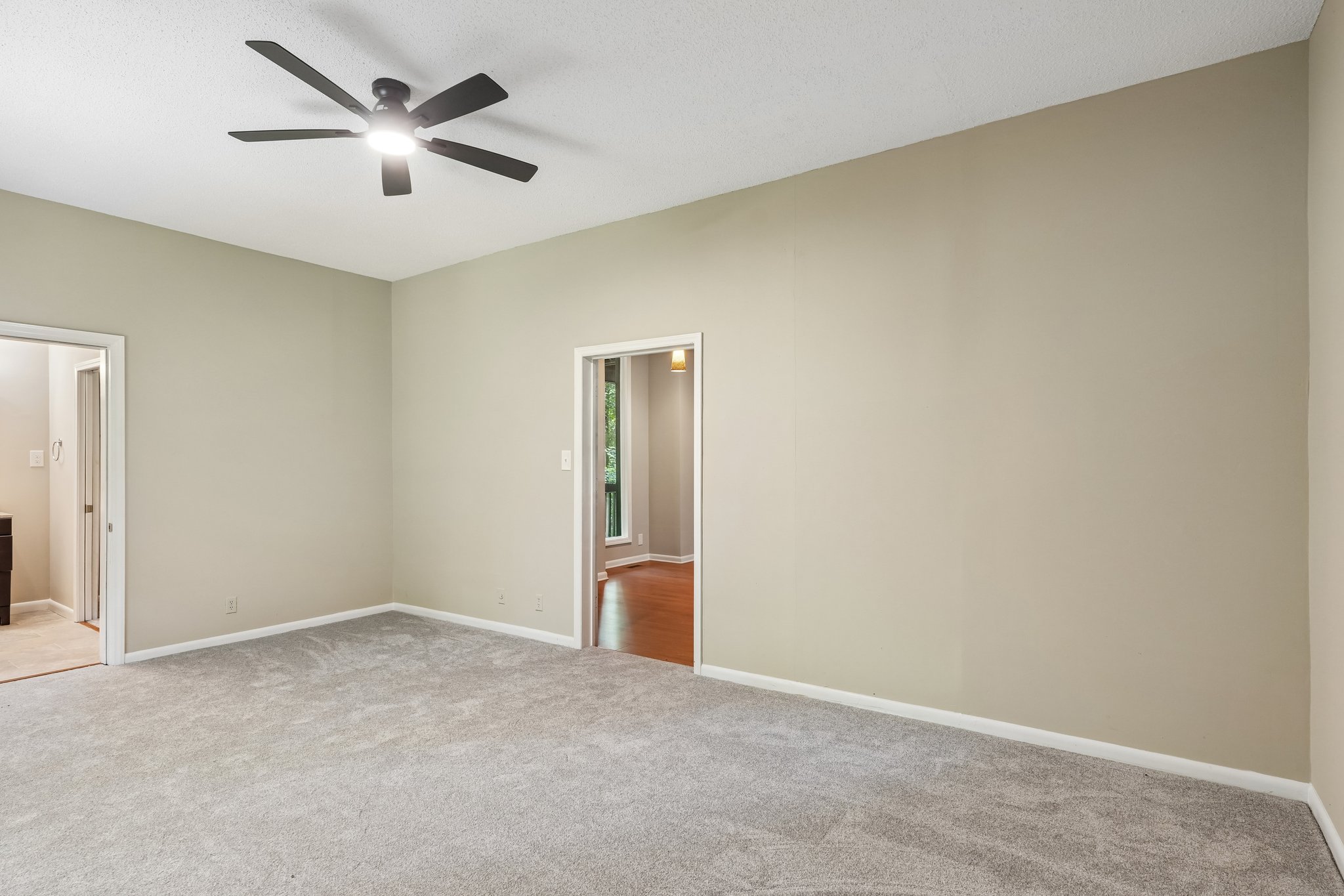 Robinwood Dr-S2907-038.jpg