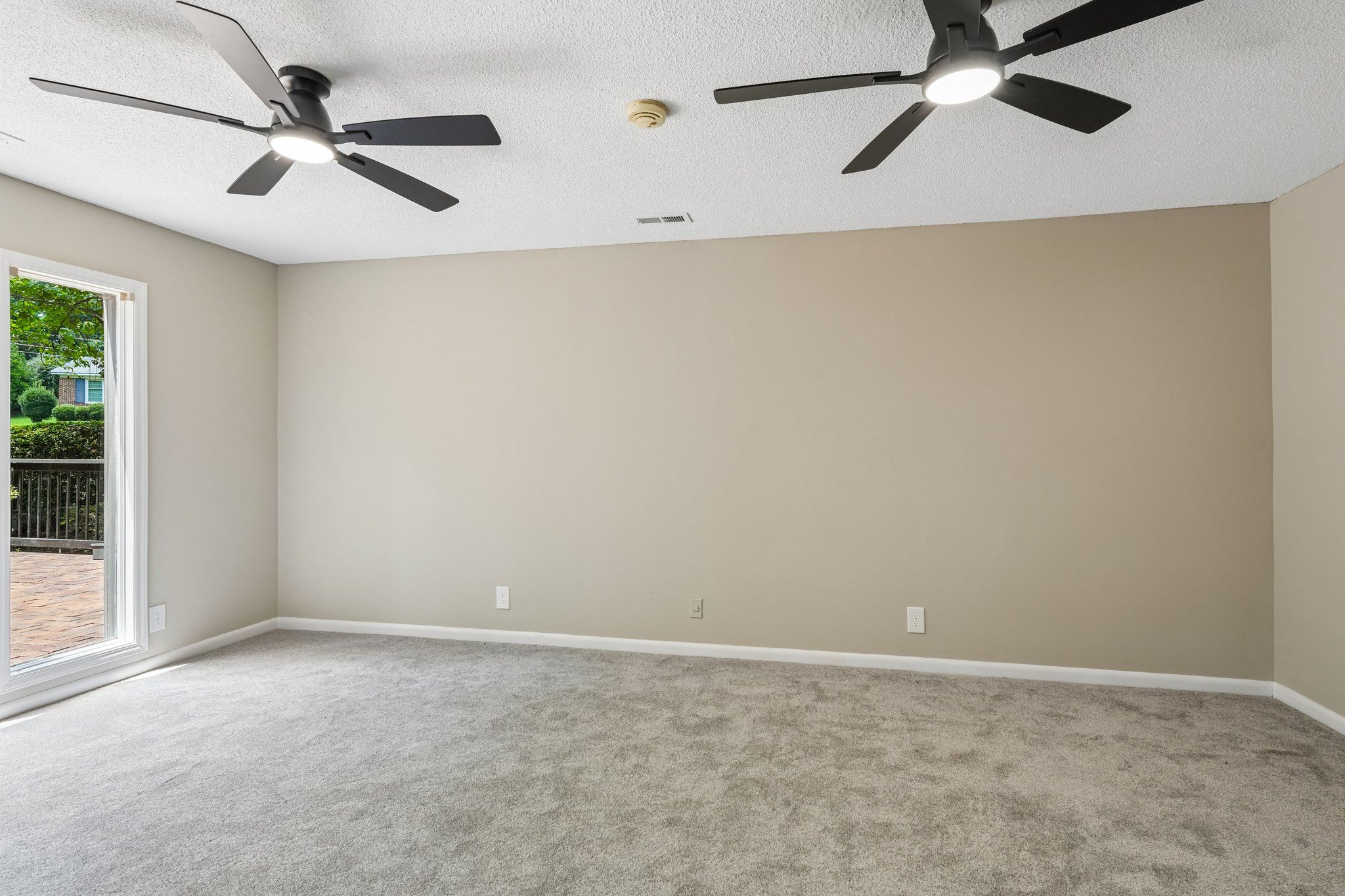 Robinwood Dr-S2907-068.jpg