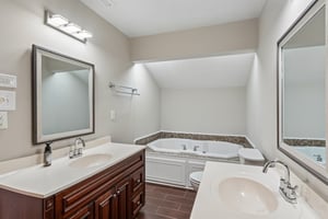 Robinwood Dr-S2907-065.jpg