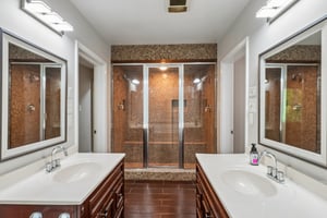Robinwood Dr-S2907-066.jpg