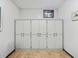  Photo 44