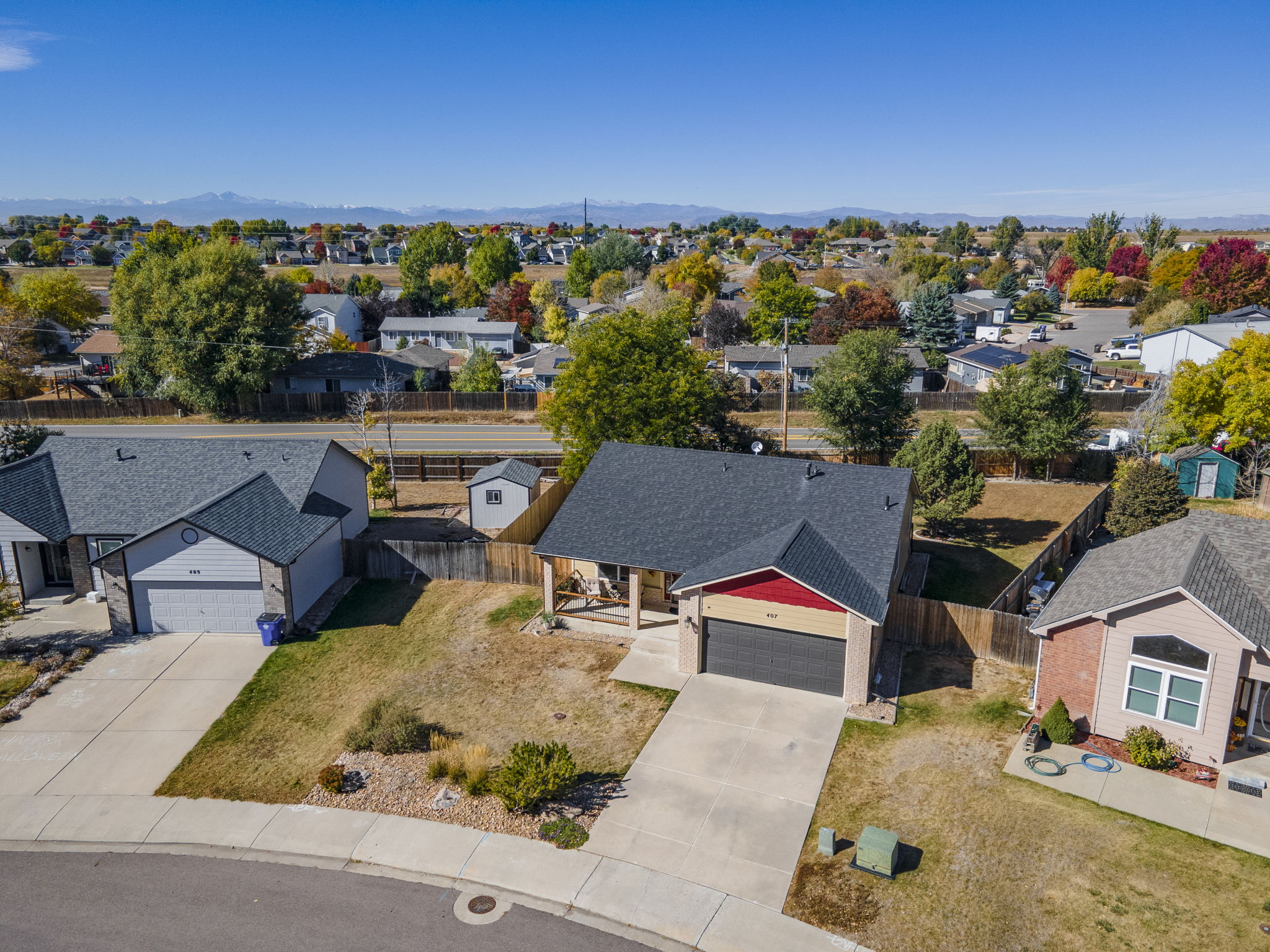 Great Location With NO HOA and NO METRO