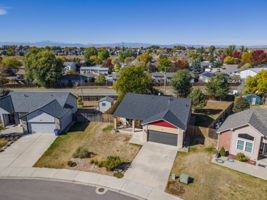 Great Location With NO HOA and NO METRO