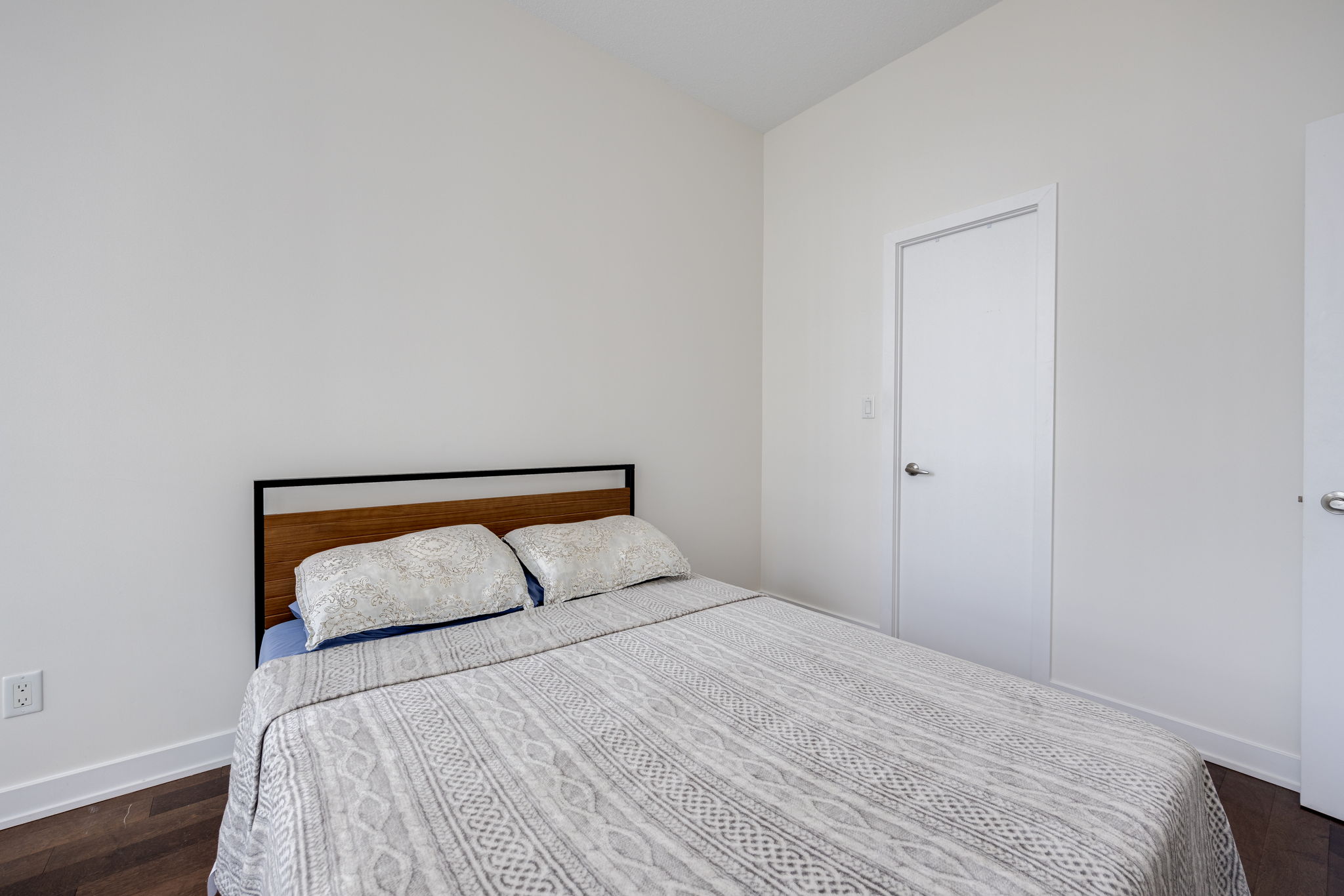 Mississauga property showcase — delivered property photograph 16