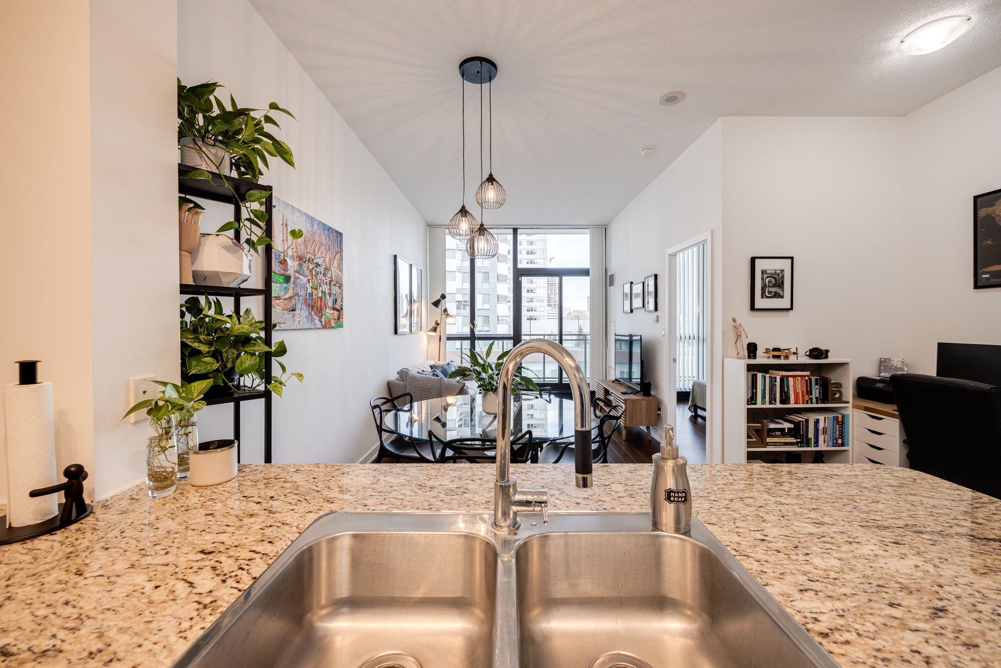 Mississauga property showcase — delivered property photograph 7