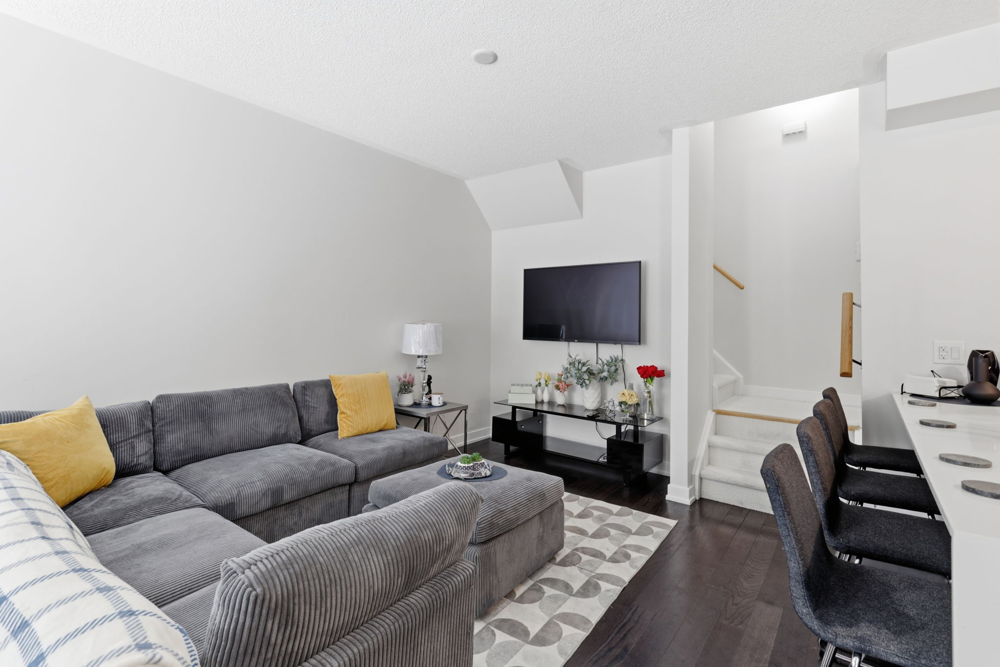 Mississauga property showcase — delivered property photograph 3