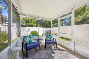 Screened-in Porch