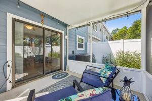 Screened-in Porch