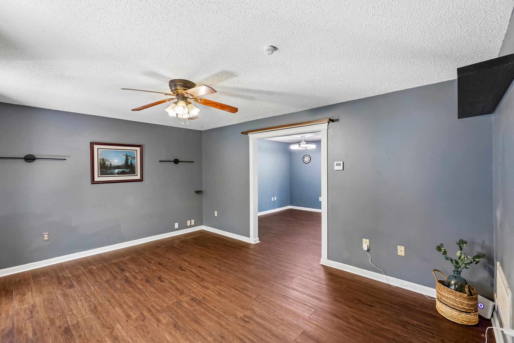 Raney Way-S2110-006.jpg