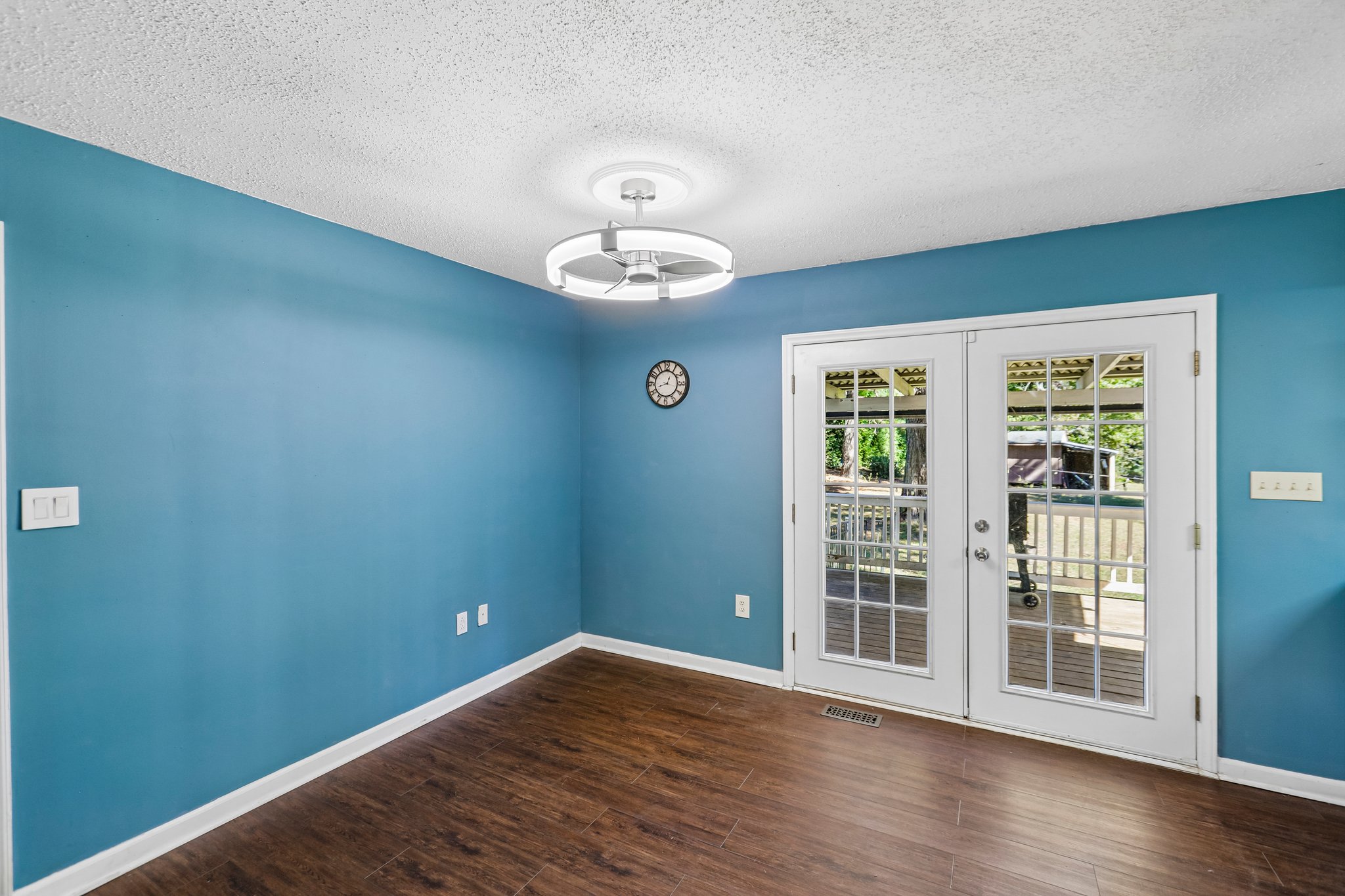 Raney Way-S2110-008.jpg