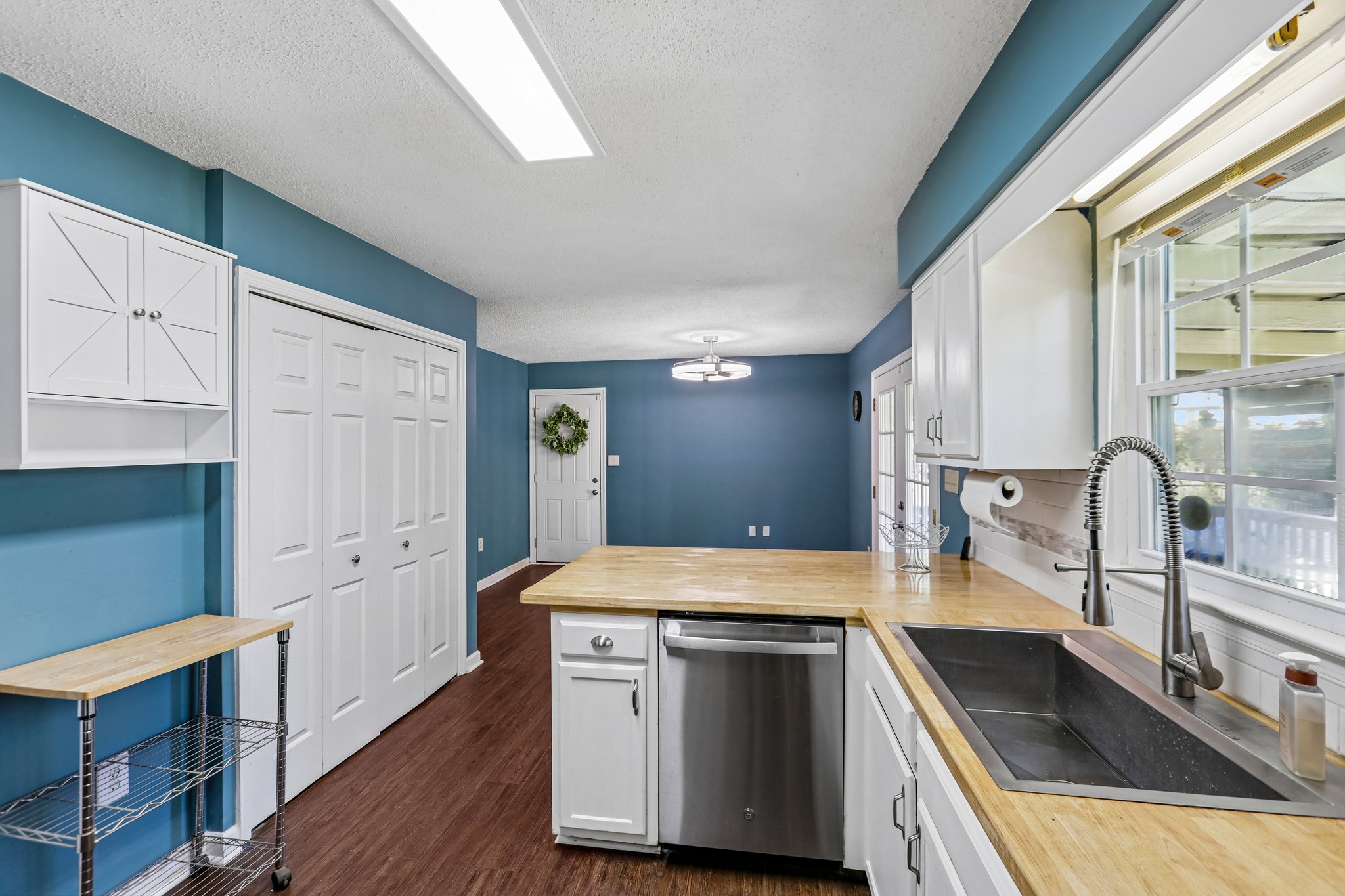 Raney Way-S2110-010.jpg
